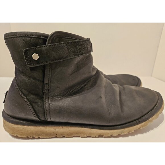 UGG RELLA Women's Black leather ANKLE SNOW boots Sz 10 us Sheepskin - Picture 2 of 10
